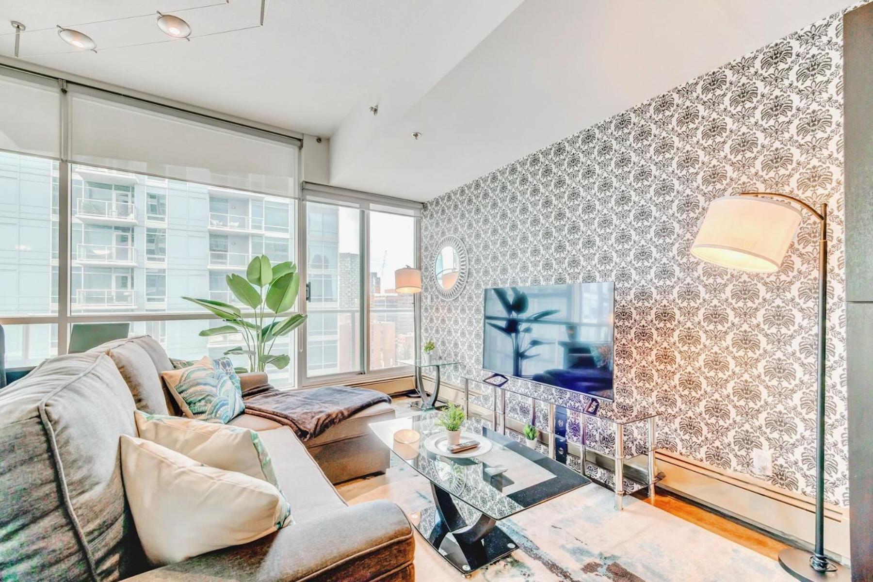 Luxury 2Br Condo - King Bed - Stunning City Views YYC Exterior foto